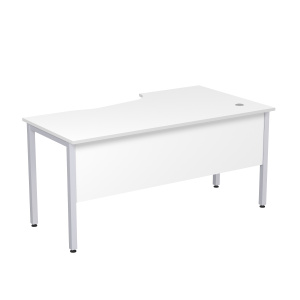 Стол эргономичный Stil на металлических опорах с экраном ЛДСП